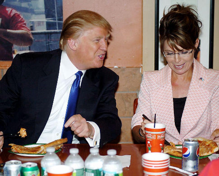 Tỉ phú Donald Trump và bà Sarah Palin
Ảnh: New York Daily News
