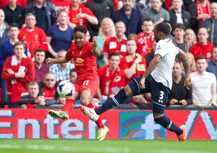 Liverpool hy vọng tốc độ của Sterling sẽ giúp họ lần thứ hai đánh bại TottenhamẢnh: REUTERS