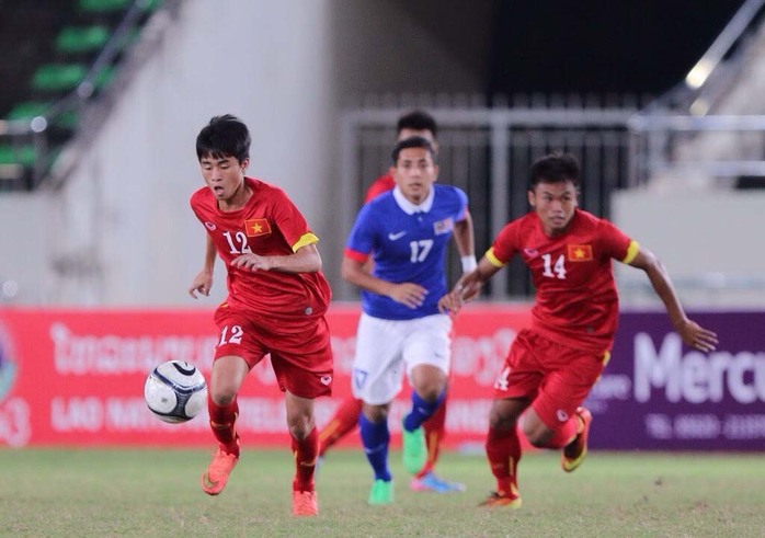Thanh Hậu (12) chơi nỗ lực trong hiệp 1 trận U19 Việt Nam hòa U19 Malaysia 0-0Ảnh: Tùng Lê