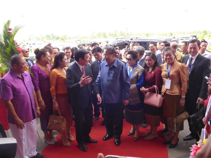 Chủ tịch nước Trương Tấn Sang và Chủ tịch nước Cộng hòa Nhân dân Lào Choummaly Sayasone 
đều khẳng định sân bay Attapeu sẽ góp phần vun đắp mối quan hệ hữu nghị Việt - Lào
