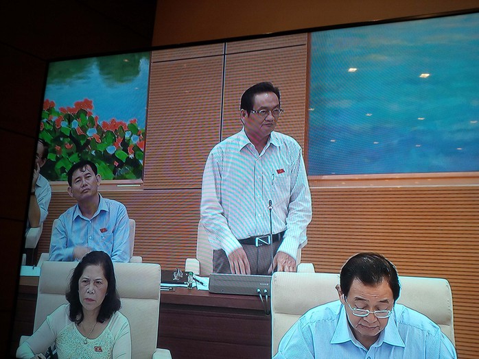 Phó Trưởng Đoàn ĐBQH TP HCM Trần Du Lịch cho rằng thẩm phán không biết xử kiểu gì thì không nên làm thẩm phán