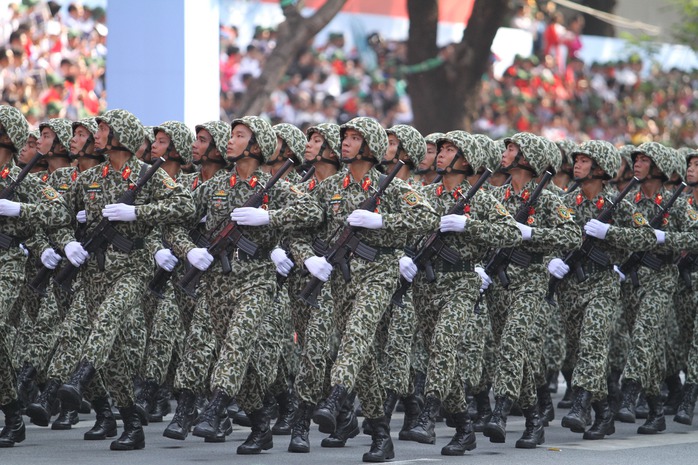 Khối đặc công tham gia duyệt binh, diễu hành trong đại lễ kỷ niệm 40 năm ngày giải phóng miền Nam, thống nhất đất nước vào sáng 30-4Ảnh: HOÀNG TRIỀU