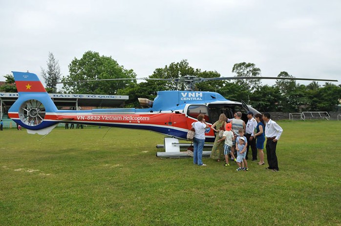 Một chuyến bay trực thăng của Vietnam Helicopters