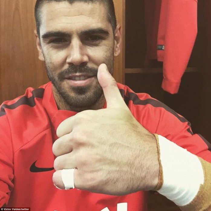 Valdes ở nhà và đang tìm đường ra đi