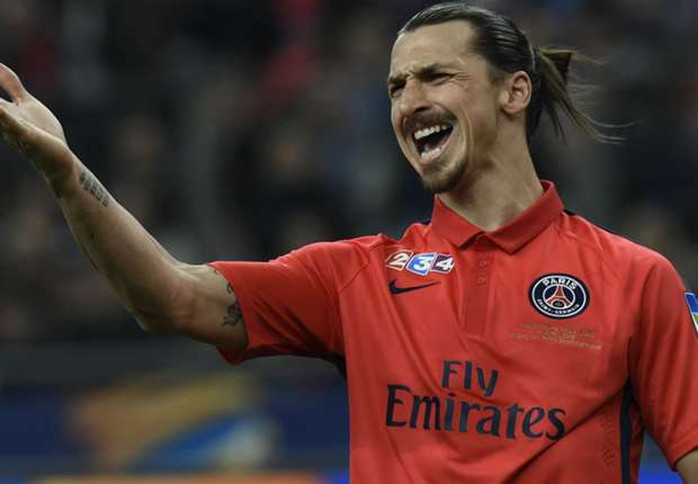 Chưa bao giờ Ibrahimovic bị chửi thậm tệ như vậy