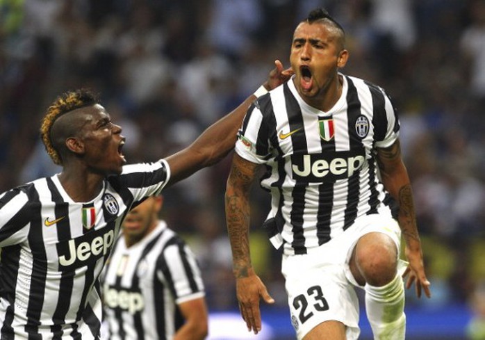 Pogba và Vidal của Juventus