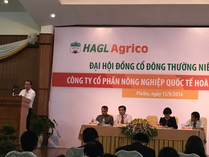 Ông Đoàn Nguyên Đức trình bày tại đại hội