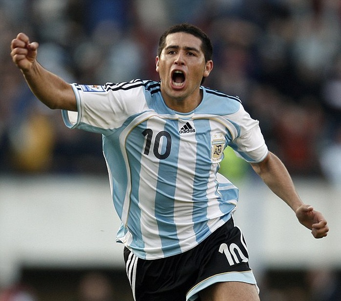 Cựu tiền vệ tuyển Argentina Riquelme