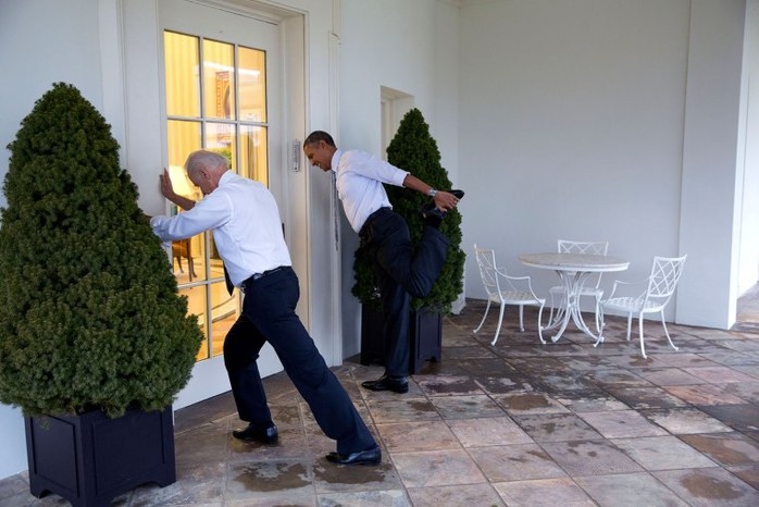 
Hai ông Obama và Biden tham gia chương trình Hãy vận động ở Nhà Trắng ngày 21-2-2014. Ảnh: NHÀ TRẮNG
