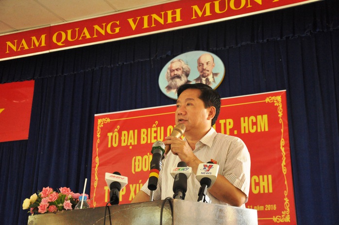 Bí thư Thành ủy TP HCM Đinh La Thăng tại buổi tiếp xúc cử tri huyện Củ Chi ngày 24-11