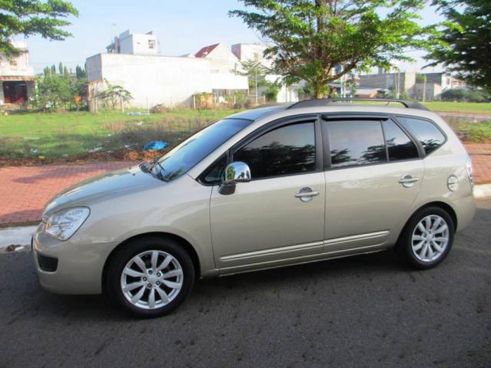 Kia Carens đời từ 2009 -2011 là một trong những dòng ô tô cũ đáng mua nhất hiện nay