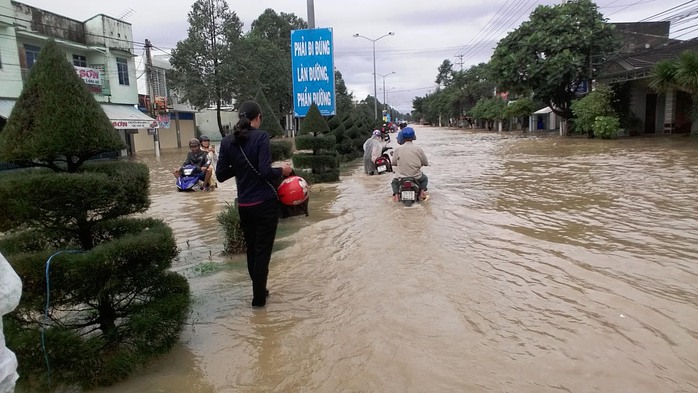 
Mưa lũ ở miền Trung đã ảnh hưởng không nhỏ đến du lịch ở khu vực nàyẢnh: Kỳ Nam
