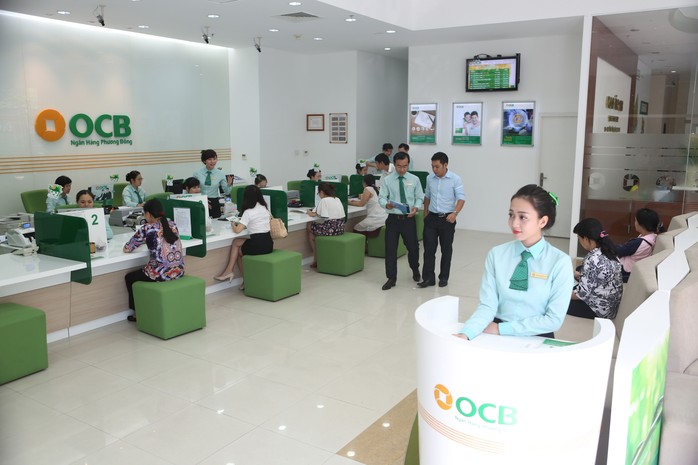 Khách hàng giao dịch tại OCB