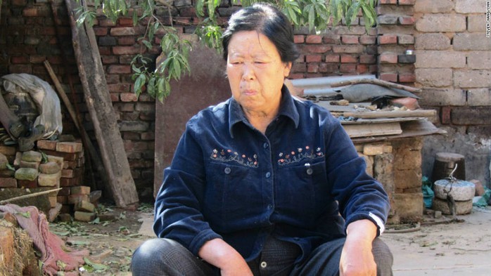 
Mẹ của Nie, bà Zhang Huanzhi, đấu tranh trong 2 thập kỷ để minh oan cho con trai. Ảnh: CNN
