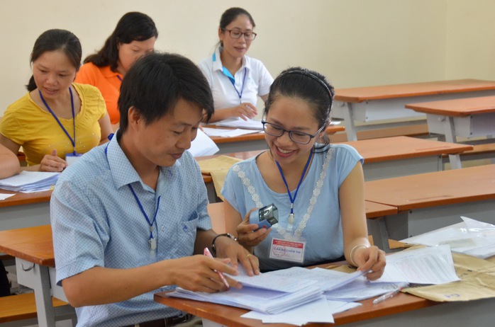 
Chấm thi THPT quốc gia năm 2016 tại Trường ĐH Sài Gòn Ảnh: Tấn Thạnh
