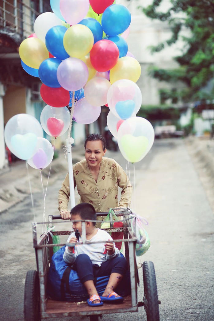 
Việt Hương vai người mẹ câm trong phim ngắn “Mẹ” Ảnh: DUY NHẤT
