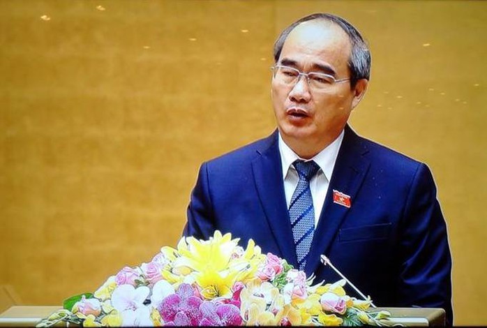 
Chủ tịch Uỷ ban Trung ương MTTQ Việt Nam Nguyễn Thiện Nhân trình bày báo cáo
