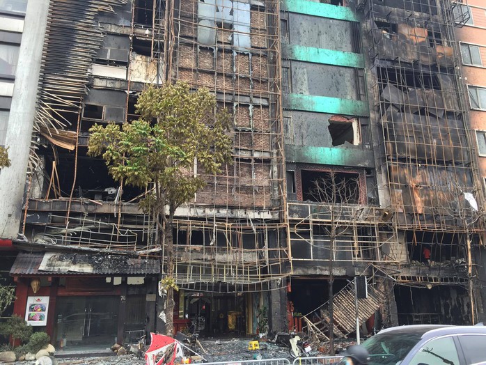 
Vụ cháy xảy ra tại các số nhà 68, 70, 72, 74 trên đường Trần Thái Tông
