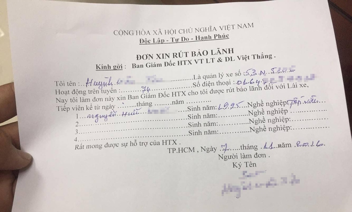 
Ông Sên (người bảo lãnh H.) cho biết bị cán bộ Phòng kế hoạch – điều hành ép buộc làm đơn cho H. nghỉ việc.
