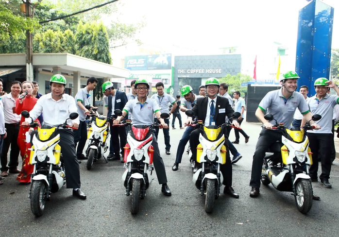 
Hệ thống xe máy điện cộng đồng sẽ được thí điểm miễn phí trong khuôn viên 3 trường đại học
