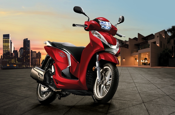 SH300i ra mắt tại Việt Nam.