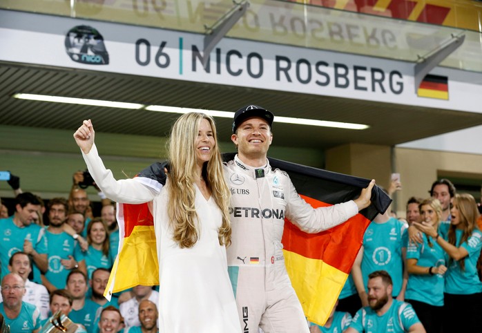 Rosberg từ giã đường đua vì muốn ở bên vợ con nhiều hơn