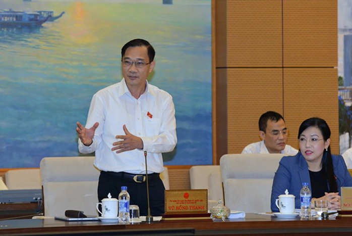 
Chủ nhiệm Uỷ ban Kinh tế của QH Vũ Hồng Thanh cho rằng kết quả ước thực hiện cả năm GDP tăng 6,3-6,5% cũng chỉ là kỳ vọng và sẽ rất khó để đạt được-Ảnh: Nguyễn Nam
