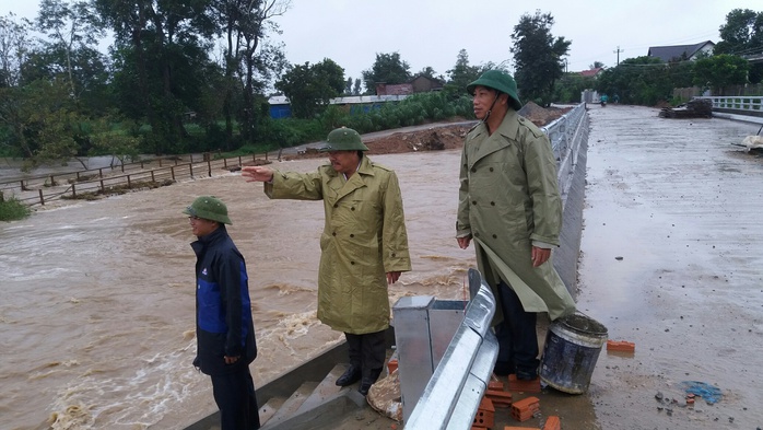 
Chính quyền địa phương chỉ đạo công tác cứu hộ, cứu nạn
