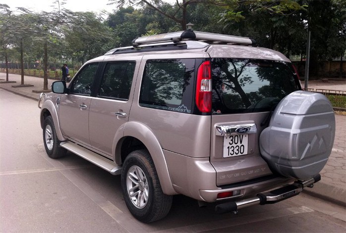 Ford Everest là chiếc xe đáng chú ý trong thị trường xe 7 chỗ đã qua sử dụng
