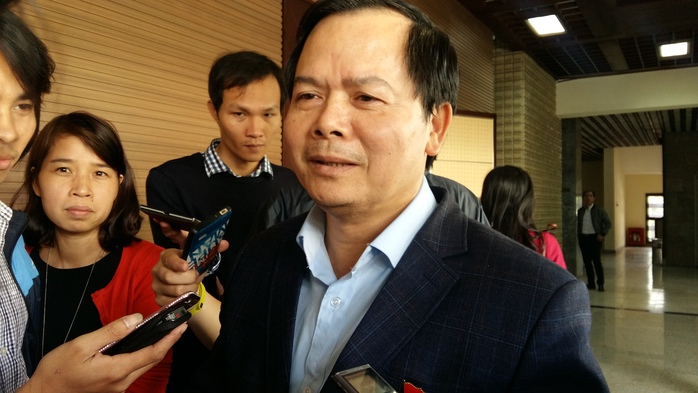 
Bí thư quận ủy Tây Hồ Nguyễn Văn Thắng khẳng định không có chuyện chi hơn 100 tỉ đồng mà không hút được khối (m3) bùn nào
