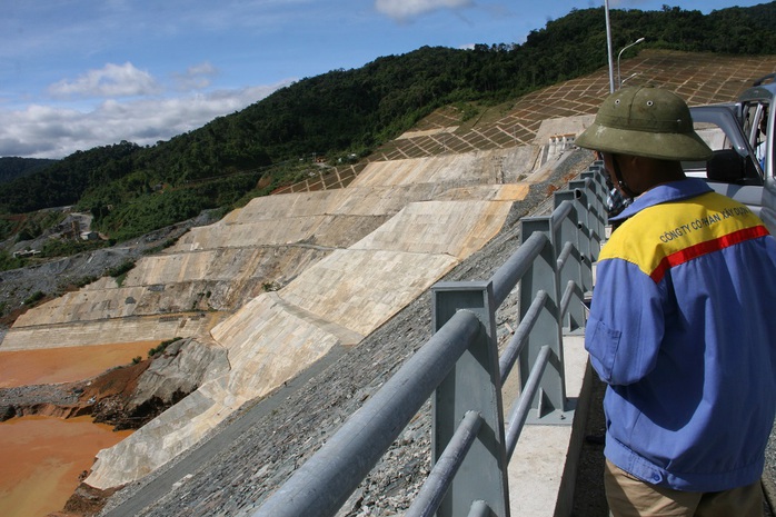 
Lãnh đạo tỉnh Quảng Nam bất nhất trong lời nói về nguyên nhân sự cố tại thủy điện Sông Bung 2

