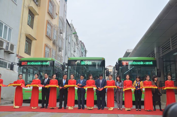 
Sau gần 4 năm tuyến xe buýt nhanh Kim Mã - Yên Nghĩa chính thức đi vào hoạt động
