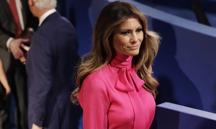 
Bà Melania Trump, vợ của ứng cử viên tổng thống Đảng Cộng hòa Donald Trump, lên tiếng bảo vệ chồng. Ảnh: AP
