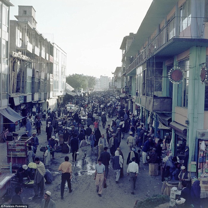 Kabul năm 1974 từng là một thành phố thân thiện, náo nhiệt. Ảnh: Francois Pommery
