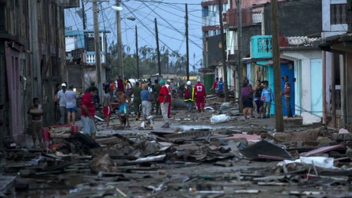 
Cơn bão tàn phá thị trấn Baracoa, Cuba. Ảnh: AP

