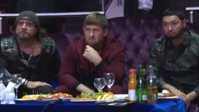 Thủ lĩnh cộng hòa Chechnya Ramzan Kadyrov (giữa). Ảnh: Instagram