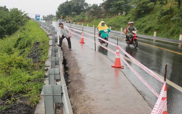 
Vị trí này trước đây đã sạt lở được chủ đầu tư khắc phục tạm thời. Ảnh L.P
