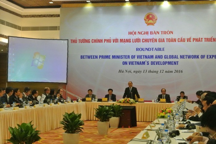 
Thủ tướng khẳng định Chính phủ lắng nghe các giáo sư, tiến sĩ, chuyên gia với tinh thần trách nhiệm cao nhất để tìm phương cách tháo gỡ khó khăn cho nền kinh tế Việt Nam
