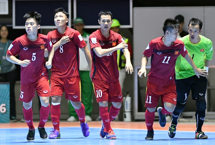 Bảo Quân (10) sẽ tạm dẫn dắt đội tuyển futsal Việt Nam ở Giải Đông Nam Á trước khi VFF chọn một HLV ngoại từ Tây Ban NhaẢnh: Minh Ngọc