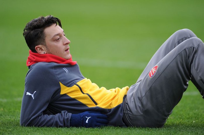 
Ozil, ngôi sao dễ tổn thương nhất của Arsenal
