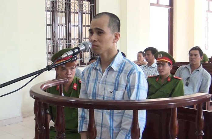 
Bị cáo Nguyễn Văn Thanh tại phiên tòa lưu động ngày 28-11
