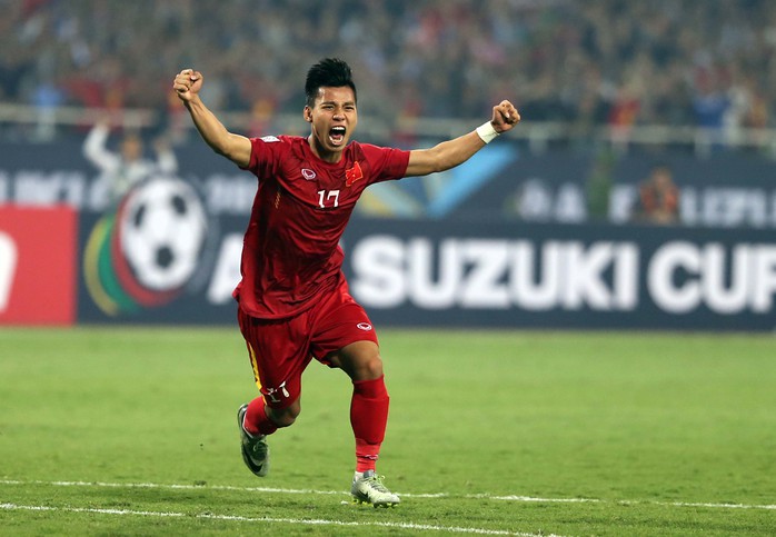 
Văn Thanh sau bàn gỡ hòa vào lưới Indonesia ở bán kết lượt về AFF Cup 2016 Ảnh: QUANG LIÊM
