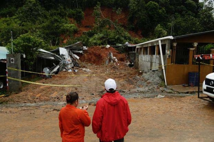 Động đất 7,2 độ richter làm rung chuyển El Salvador, Nicaragua hôm 24-11Ảnh: AP