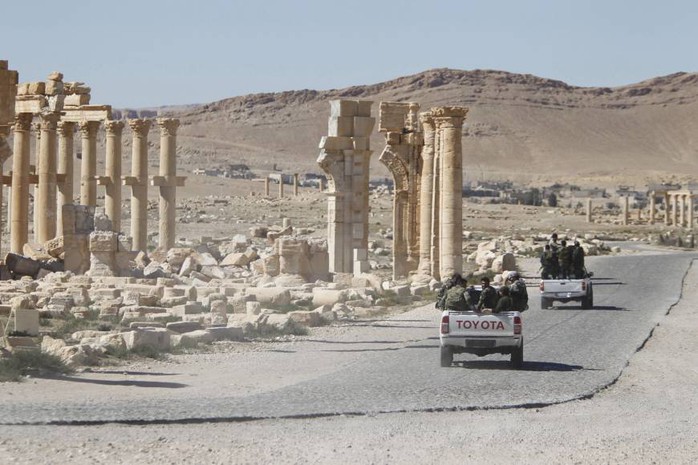 
Quân đội Syria tại TP Palmyra hồi tháng 4 năm nay. Ảnh: REUTERS

