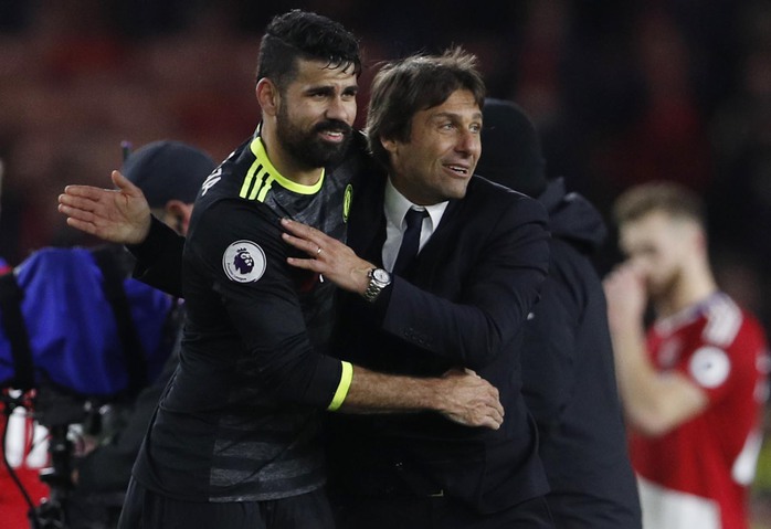 Diego Costa (trái) đang có khởi đầu mùa giải tốt nhất dưới tay HLV Conte Ảnh: REUTERS