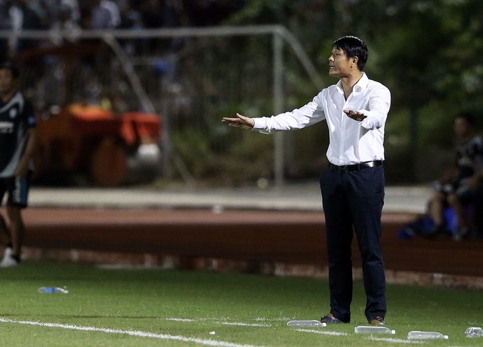 HLV Hữu Thắng tin vào sự lựa chọn về nhân sự cho đội tuyển của ông Ảnh: Quang Liêm