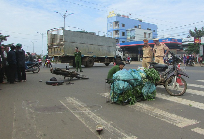 
Hiện trường vụ tai nạn làm 3 người thương vong
