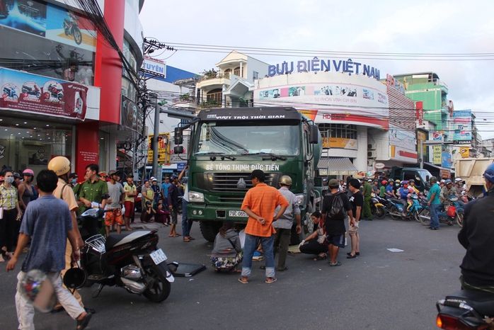 
Hiện trường vụ tai nạn giao thông làm người đàn ông đi xe đạp tử vong tại chỗ
