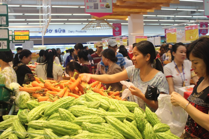 Trong tháng tết, nhiều mặt hàng thực phẩm thiết yếu tại hệ thống bán lẻ của Saigon Co.op sẽ được giữ ổn định giá và khuyến mãi sâu