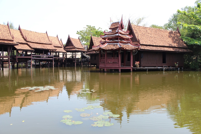 Mô hình chợ nổi